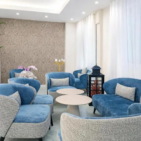 Dipendenza Regal Apartment *